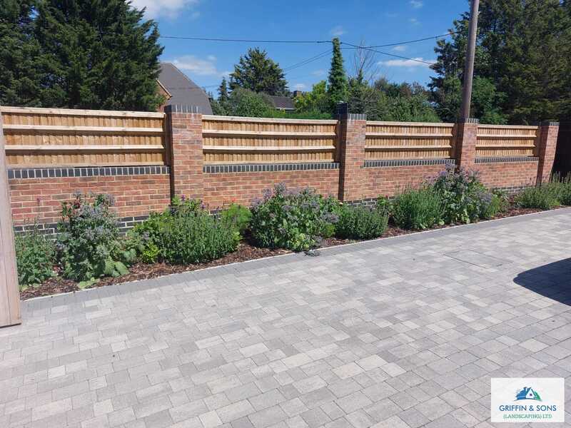 brickwork
fencing
block paved driveway
border